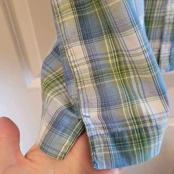 Eddie Bauer Men's Blue/Green Plaid Short Sleeve Button Down Shirt - Picture 7 of 9